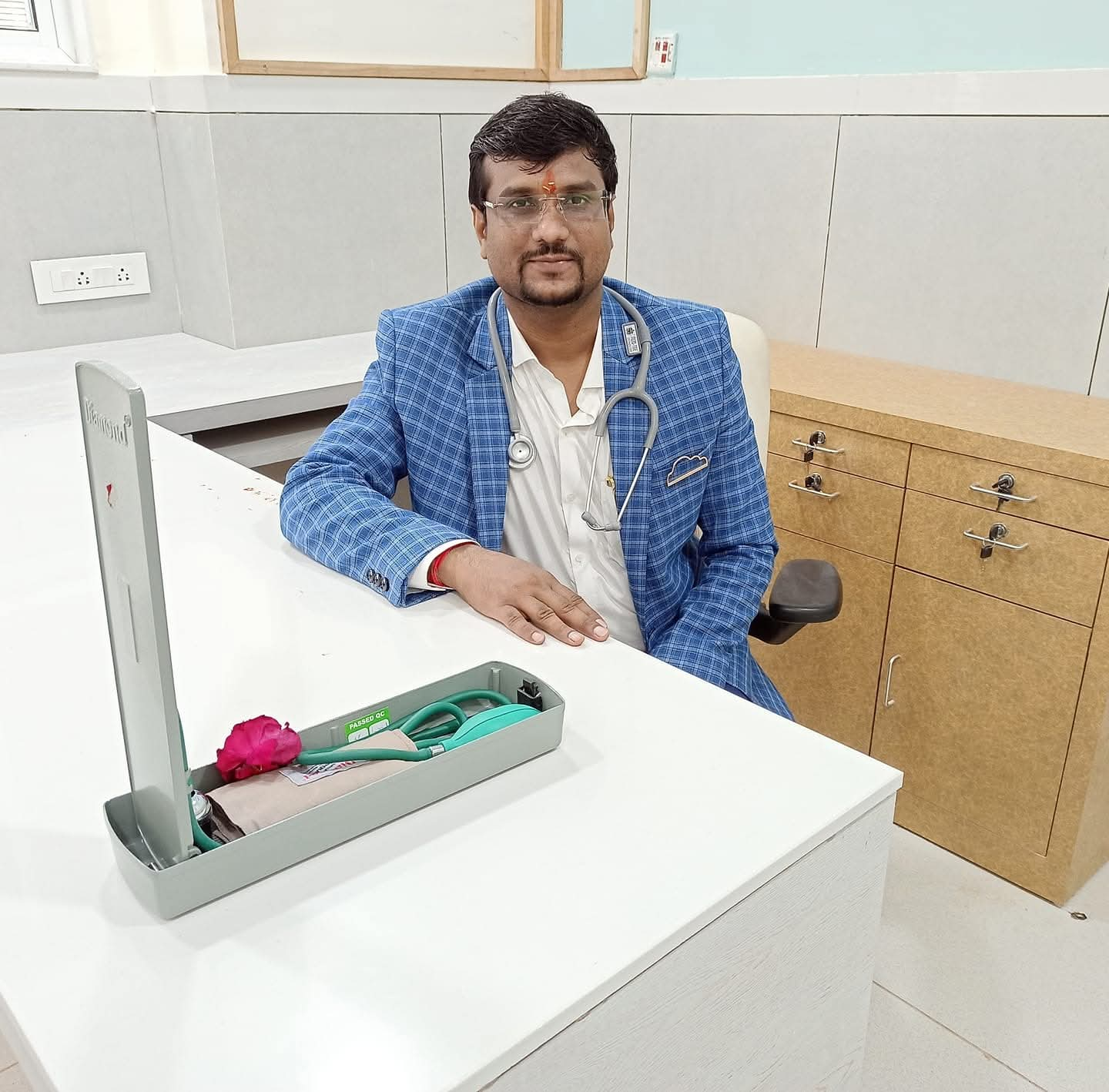 Dr Vishvajit Rajput - Best Piles Doctor in Solapur